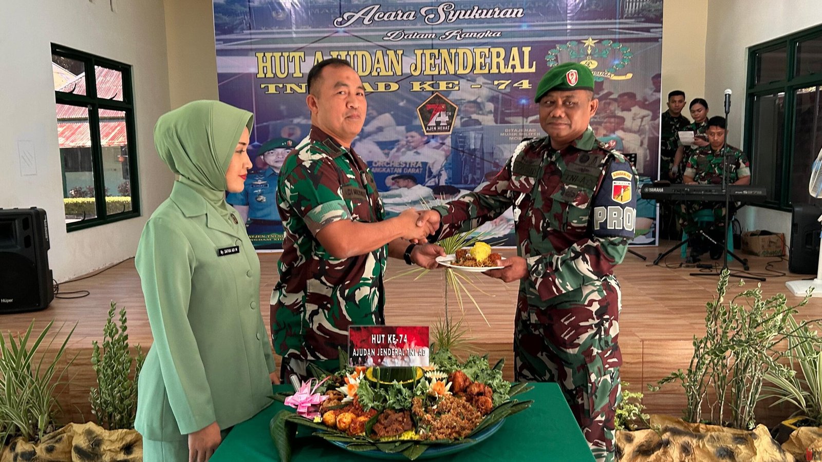 Kaajendam XIII/Merdeka Pimpin Syukuran HUT Ke-74 Ajen TNI AD Tahun 2024 4 Kaajendam XIII/Merdeka Pimpin Syukuran HUT Ke-74 Ajen TNI AD Tahun 2024
