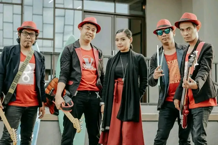 Dosroha Band Mulai Bermusik Sejak 2001 Hingga Terbentuk Band Dsoulji From Vegas Dengan Ciri Khas Sendiri