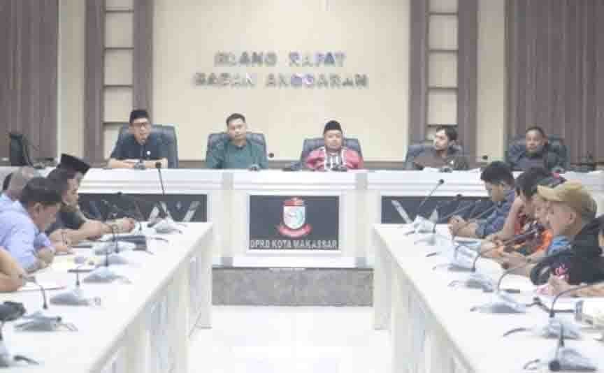 DPRD Makassar Gelar RDP, Soroti PHK Massal oleh PT Wahyu Perdana Binamulia 10 DPRD Makassar Gelar RDP, Soroti PHK Massal oleh PT Wahyu Perdana Binamulia