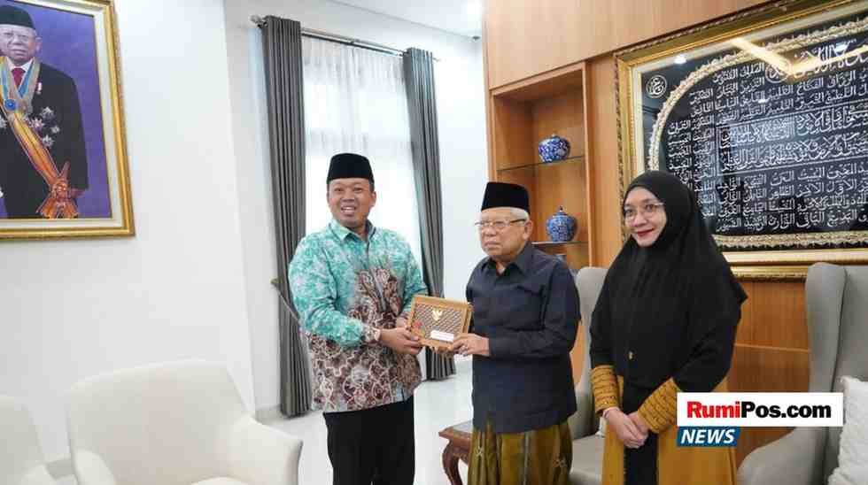 Menteri Nusron Antar Undangan HUT ke-80 RI dari Presiden Prabowo untuk Ma’ruf Amin 7 Menteri Nusron Antar Undangan HUT ke-80 RI dari Presiden Prabowo untuk Ma’ruf Amin