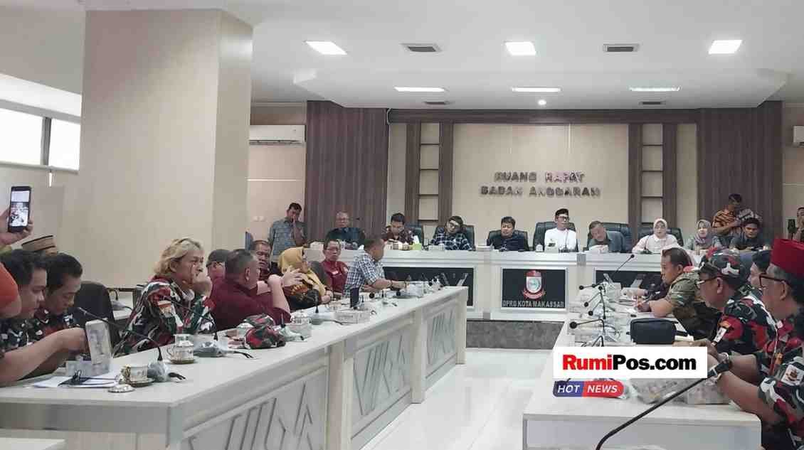 Siswa Bayar Rp15 Juta Masuk SMP, DPRD Makassar: Kepala Sekolah Harus Dicopot 9 Siswa Bayar Rp15 Juta Masuk SMP, DPRD Makassar: Kepala Sekolah Harus Dicopot