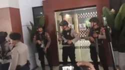 Polisi Geledah Kantor Bupati Gowa dan Rujab Terkait Dugaan Korupsi PBG