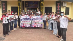 Astra Motor Ambon Membagikan Masker Gratis di Gong Perdamaian