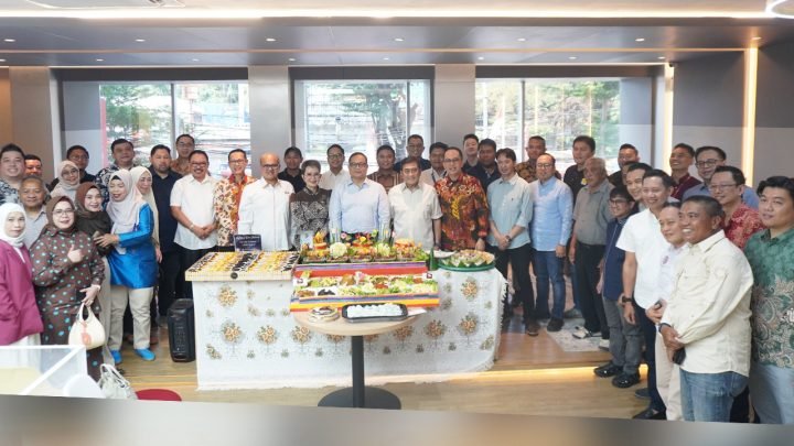 CIMB Niaga Makassar Rayakan HUT Ke-71 dengan Layanan Paspor dan Aksi Sosial 1 CIMB Niaga Makassar Rayakan HUT Ke-71 dengan Layanan Paspor dan Aksi Sosial