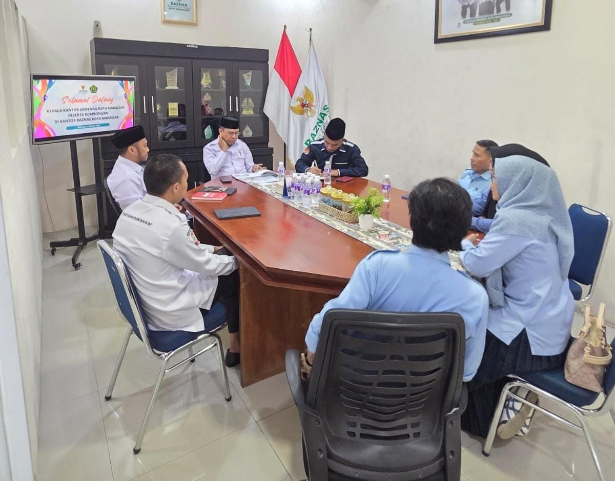 Kemenag dan Baznas Makassar Bersinergi Semarakkan Hari Santri Nasional 2026 1 Kemenag dan Baznas Makassar Bersinergi Semarakkan Hari Santri Nasional 2026