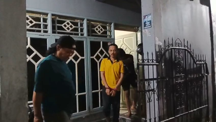Ngamuk Tak Diberi Uang, Pemuda Bakar Rumah Ibu 1 Ngamuk Tak Diberi Uang, Pemuda Bakar Rumah Ibu